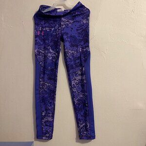 Under Armour Girls Purple Tights Flannel Lining Size Tag Missing Refer to Pic.